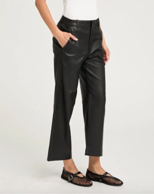 Cropped Baggy Lowrise Trousers | Black - Image 4